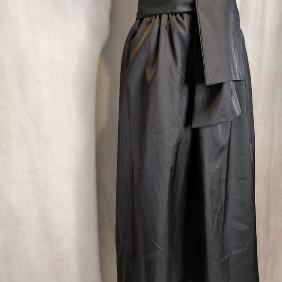 NWT Medium Black tie waist midi skirt - Picture 2 of 4